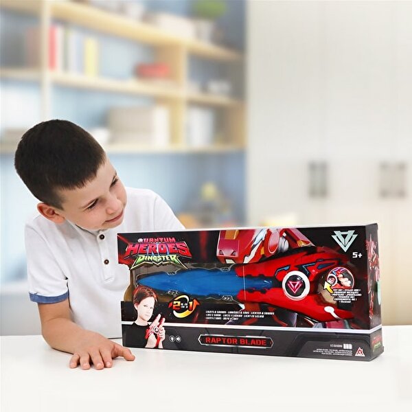 Quantum Heroes Dinoster Lucio'nun Kılıcı