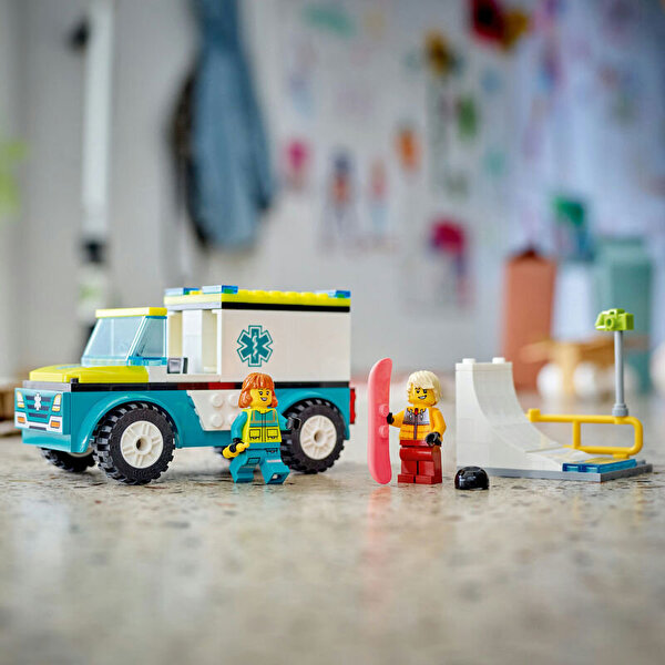 LEGO City Acil Ambulansı ve Snowboardcu 60403