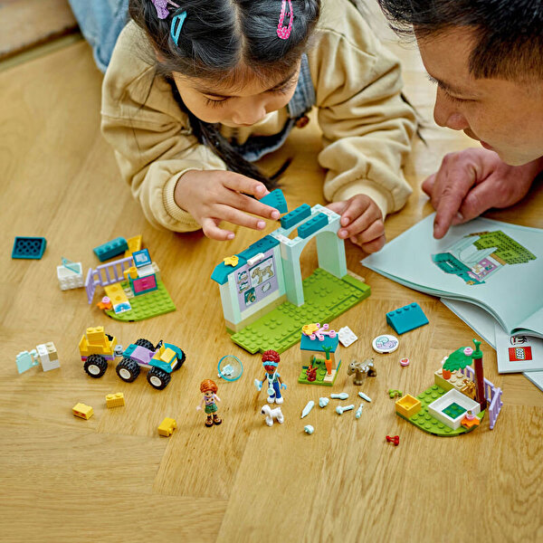 LEGO Friends Çiftlik Hayvanı Veteriner Kliniği 42632