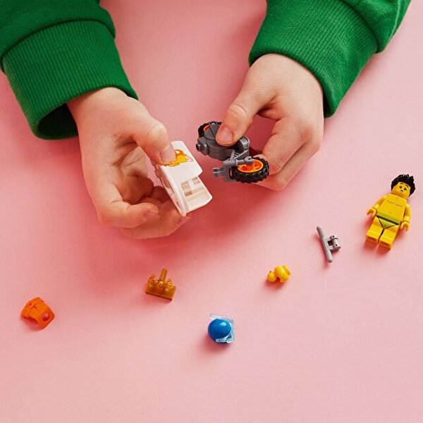 LEGO City Küvetli Gösteri Motosikleti 60333