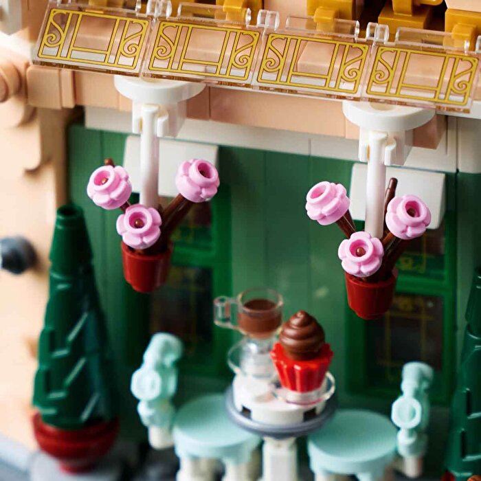 LEGO Icons French Cafe 10362