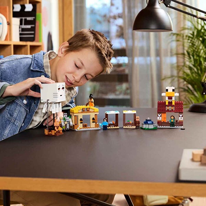 LEGO Minecraft Hortlak Balon Köy Saldırısı 21273