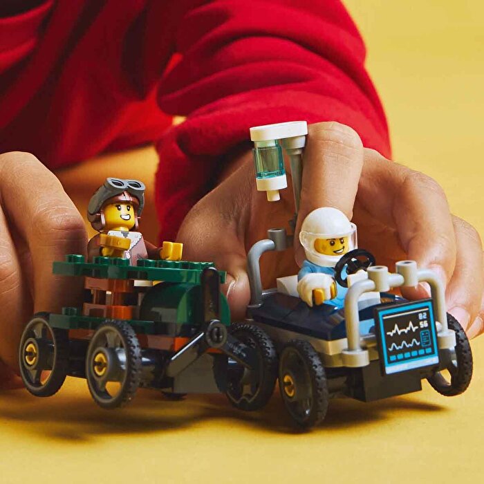 LEGO City Uçak Hastane Yatağına Karşı Yarış Arabası Paketi 60459