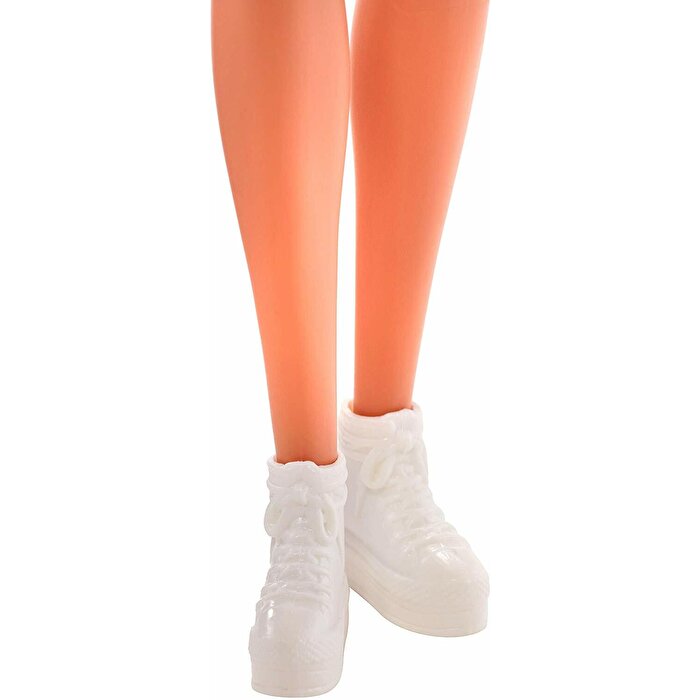 Barbie Şık Barbie FJF17