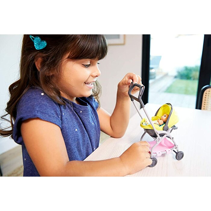 Barbie Bebek Bakıcısı Temalı Oyun Setleri Bebek Arabalı GFC18