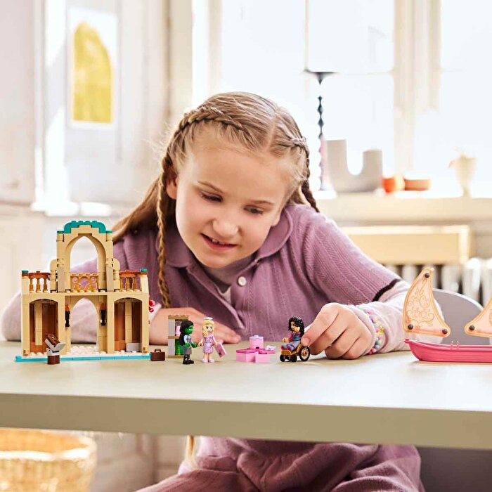 LEGO Wicked Glinda Elphaba ve Nessarose Shiz Üniversitesi’nde 75681