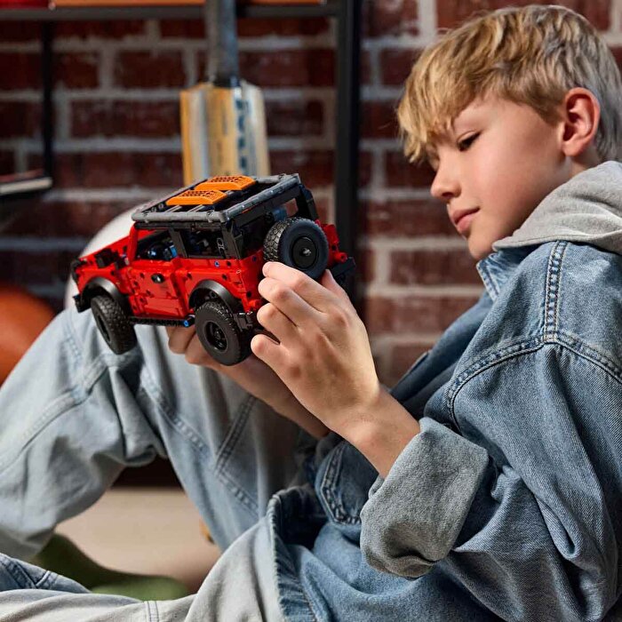 LEGO Technic Ford Bronco SUV 42213