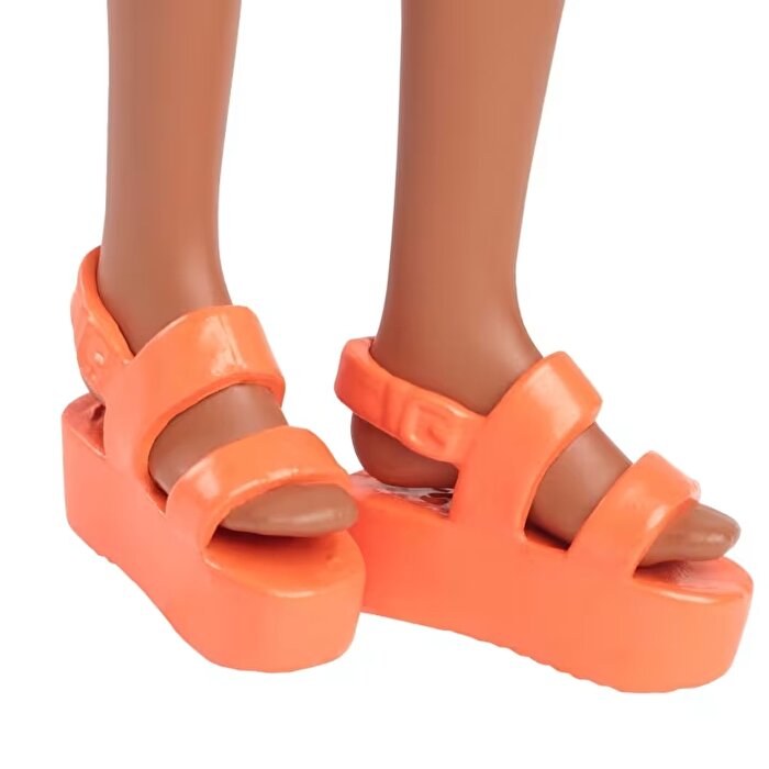 Barbi̇e Büyüleyi̇ci̇ Parti̇ Bebekleri̇ Çi̇çekli̇ Elbi̇seli̇