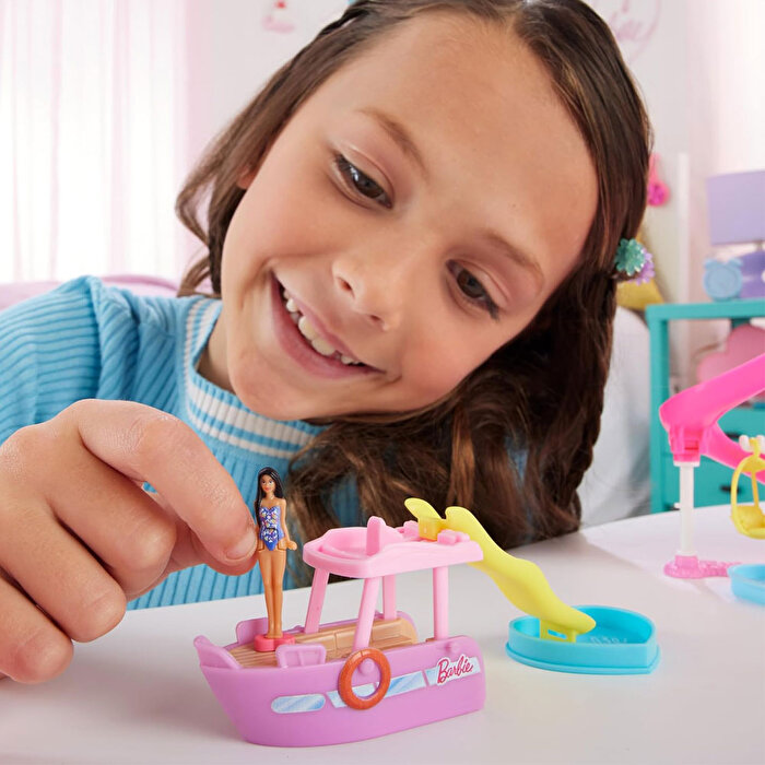 Barbie Mi̇ni̇ Barbi̇eland Araçlar HYF41