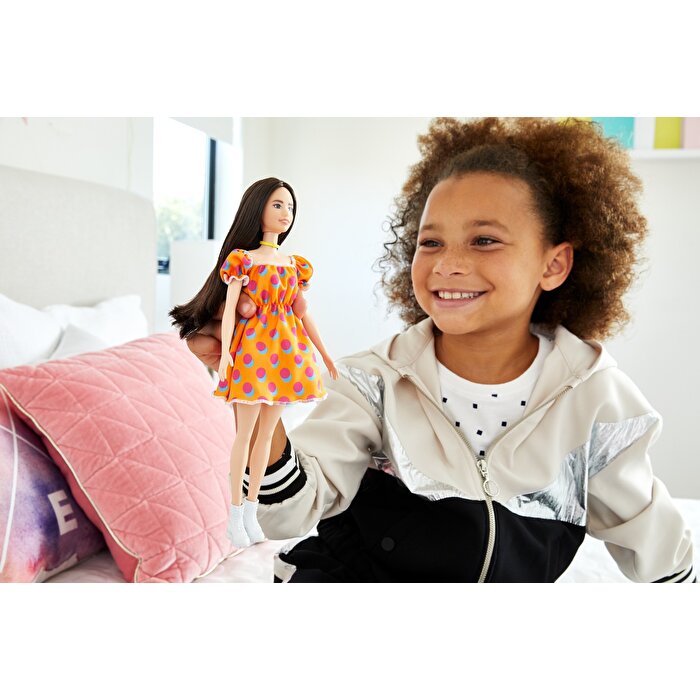 Barbie Büyüleyici Parti Bebekleri Turuncu Elbiseli GRB52