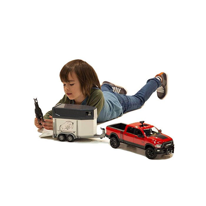 Bruder Ram 2500 Pickup ve Atıyla Beraber Nakil Römorku