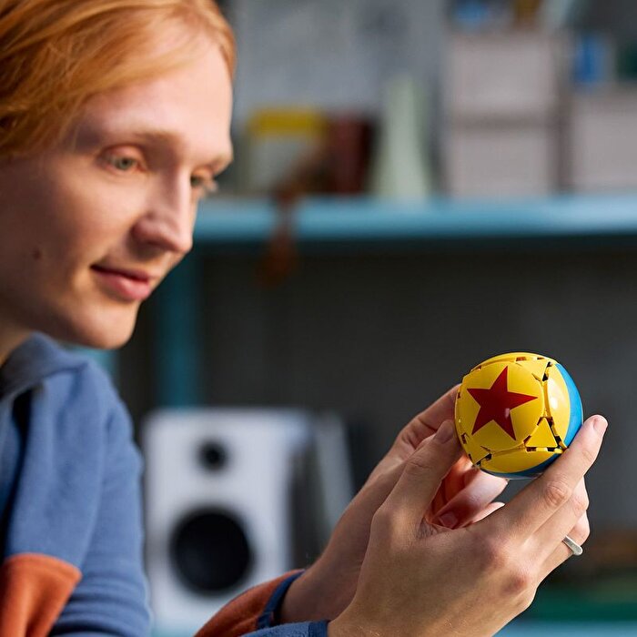 LEGO Ideas Disney Pixar Luxo Jr. 21357