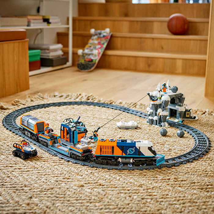 LEGO City Kaşiflerin Kuzey Kutbu Ekspres Treni 60470