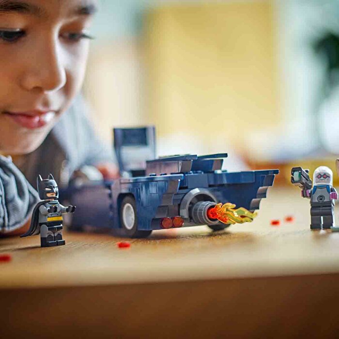 LEGO DC Batman: Batmobile ile Batman, Harley Quinn ve Mr. Freeze’e Karşı 76274