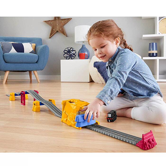 Thomas ve Arkadaşları Diesel Tünel Macerası Oyun Seti GHK73