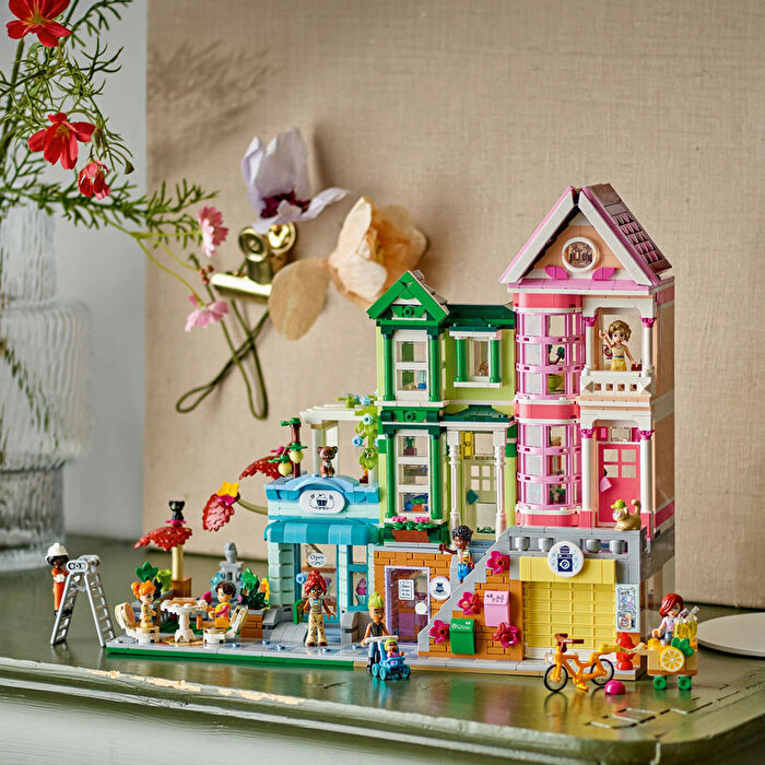 LEGO Friends Heartlake City Daireleri ve Mağazaları 42670