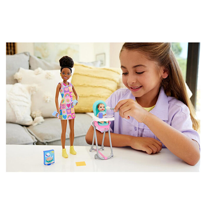 Barbie Bebek Bakıcılığı Oyun Seti HTK34