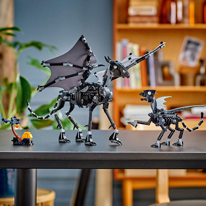 LEGO Harry Potter Thestral Ailesi 76458