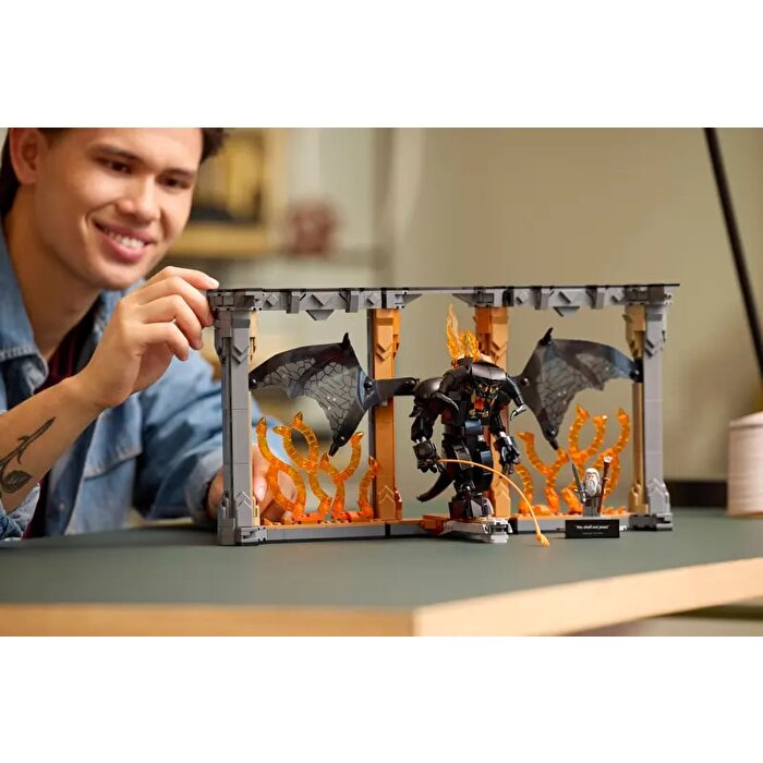 LEGO Icons Yüzüklerin Efendisi: Balrog Kitaplık Dekoru 10367