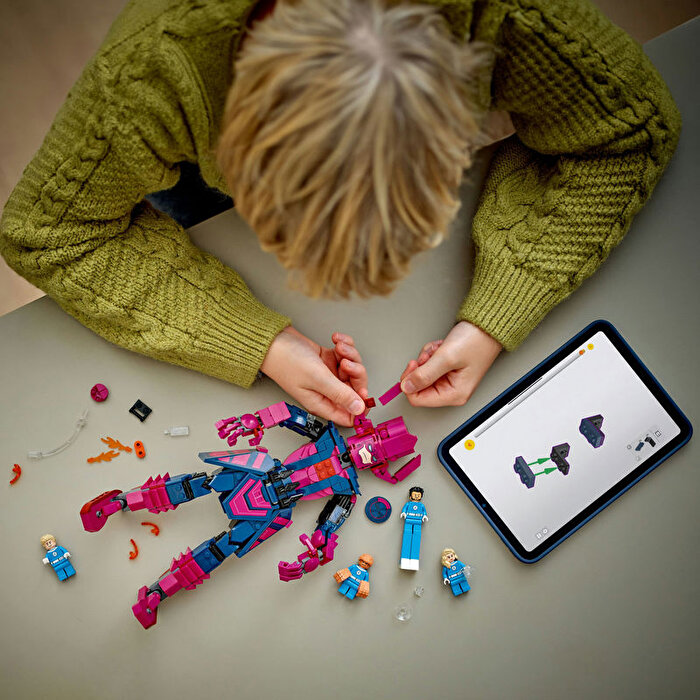 LEGO Marvel Studios Fantastik Dörtlü ve Galactus İnşaat Figürü 76316