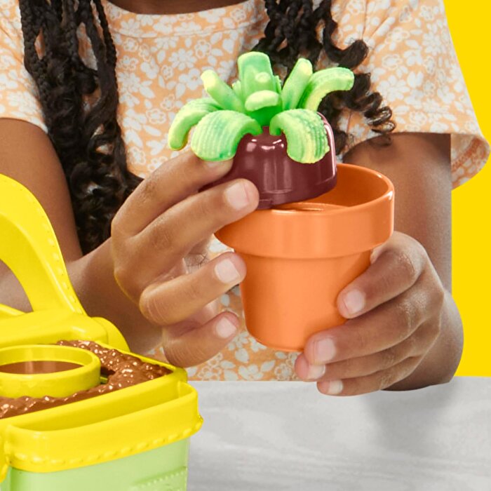 Play Doh Renkli Çiçekler Botanik Oyun Seti G0492