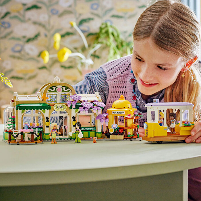 LEGO Friends Bitki Kafe ve Çiçekçi Dükkanı 42671