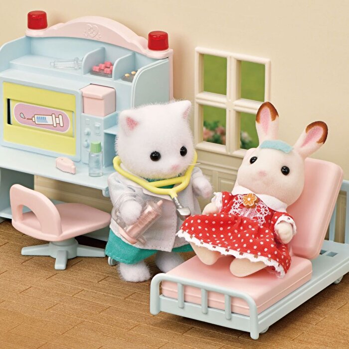 Sylvanian Families Köy Doktoru Başlangıç Seti