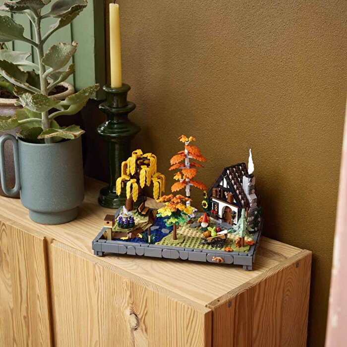 LEGO Icons Sonbahar Bağ Evi Bahçesi 11372