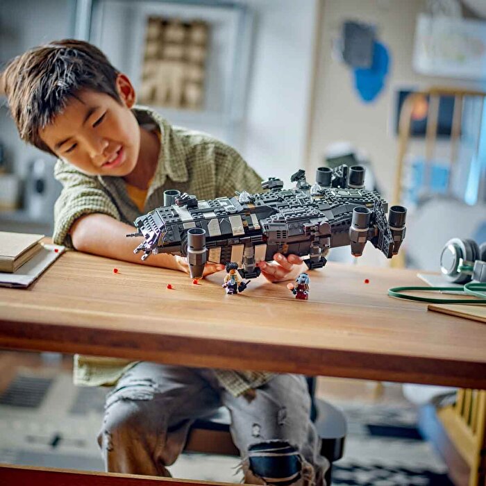 LEGO Star Wars: Skeleton Crew Onyx Cinder Uzay Aracı Seti 75374