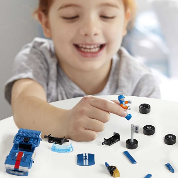 Mega Hot Wheels Yarışçı Arabalar Koleksiyonu Corvette Grand Sport HHL95