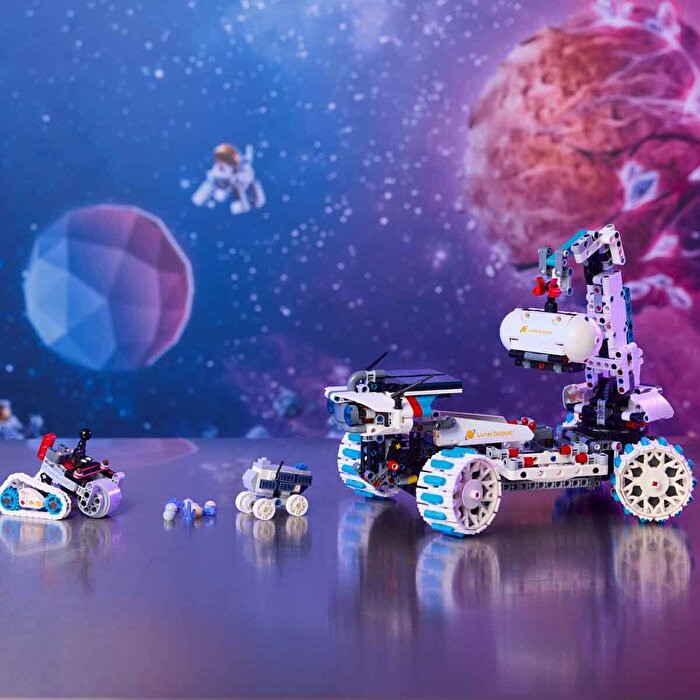 LEGO Technic Lunar Outpost Ay Gezgini Uzay Aracı 42211