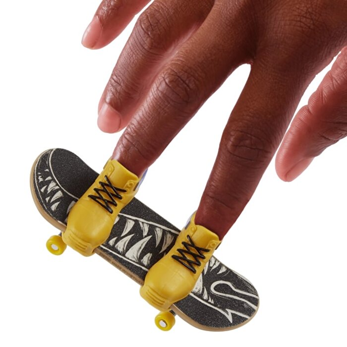Hot Wheels Skate Parmak Kaykay ve Ayakkabı A Lil Batty HVJ77