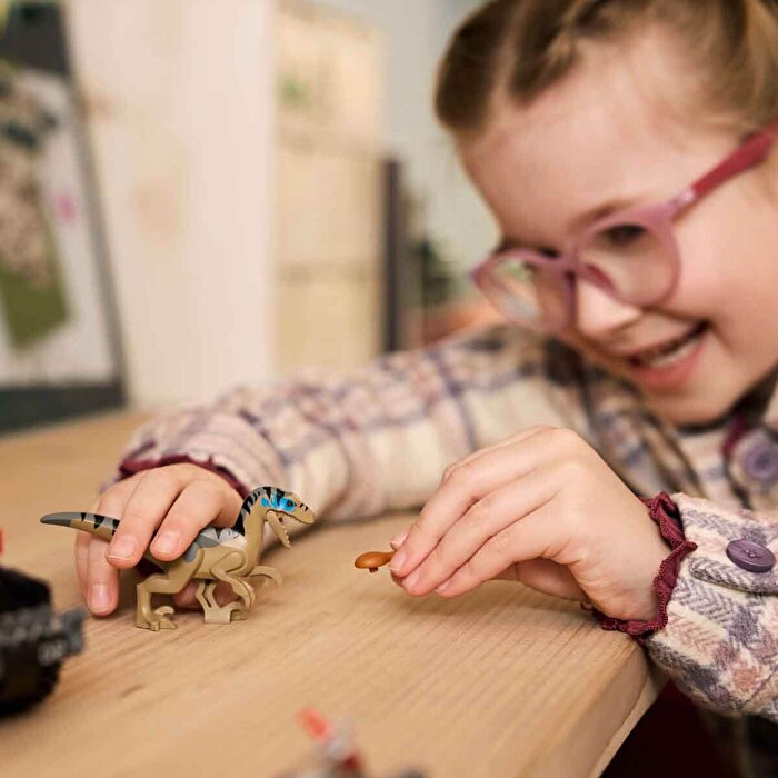 LEGO Jurassic World Raptor Arazi Kaçışı 76972