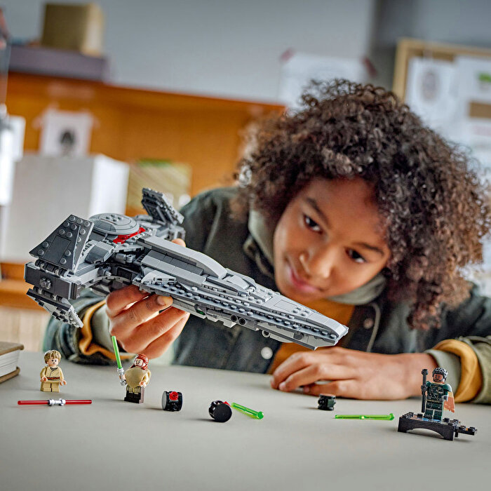 LEGO Star Wars Darth Maul’un Sith Infiltrator’ı 75383