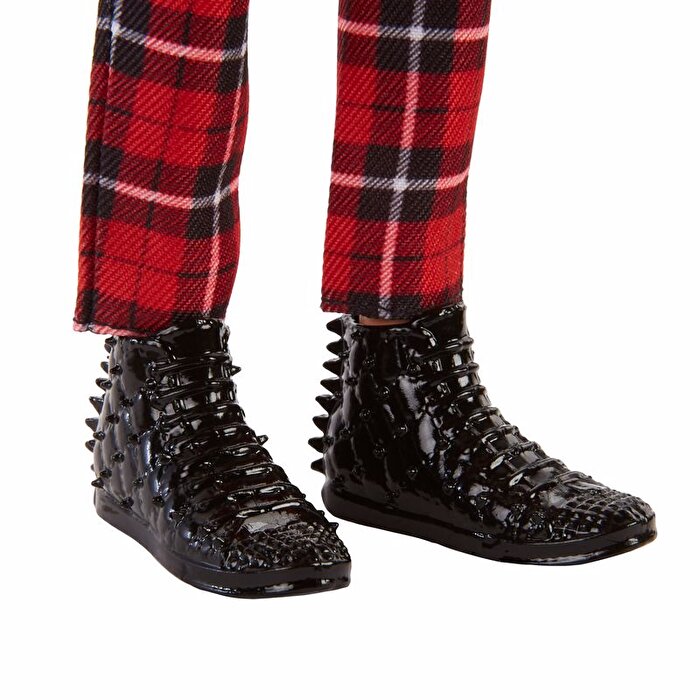 Barbie Yakışıklı Ken Bebekler Ekose Desenli Kırmızı Pantolonlu GVY29