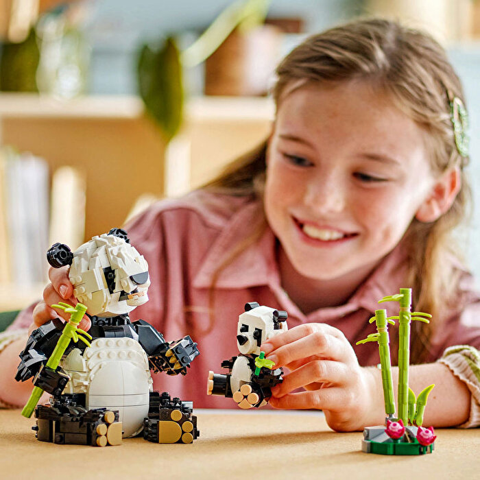 LEGO Creator 3'ü 1 Arada Vahşi Hayvanlar: Panda Ailesi 31165