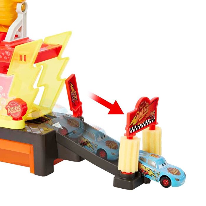 Cars Renk Değiştiren Mcqueen Ile Yıkama Oyun Seti