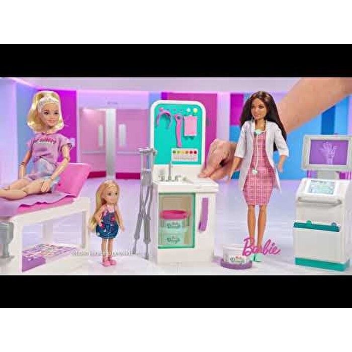 Barbie'nin Kliniği Oyun Seti GTN61