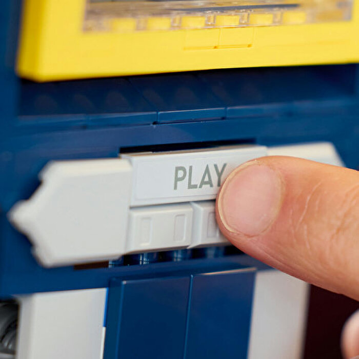 LEGO Icons Transformers: Soundwave 10358