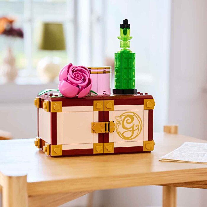 LEGO Wicked Glinda ve Elphaba’nın Yurdu 7568