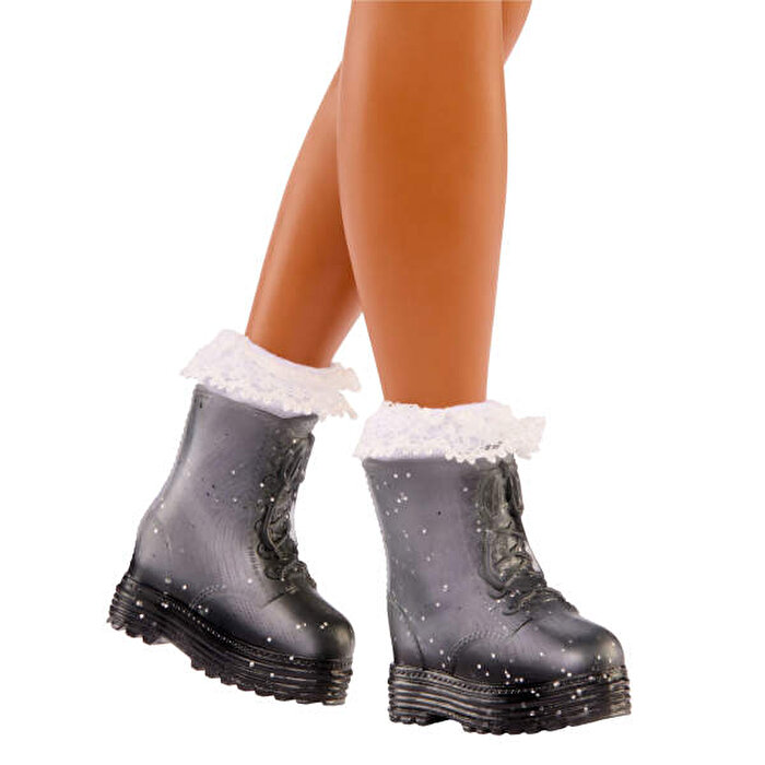 Barbie Dream Besties Zia Bebek ve Aksesuarları JGG36