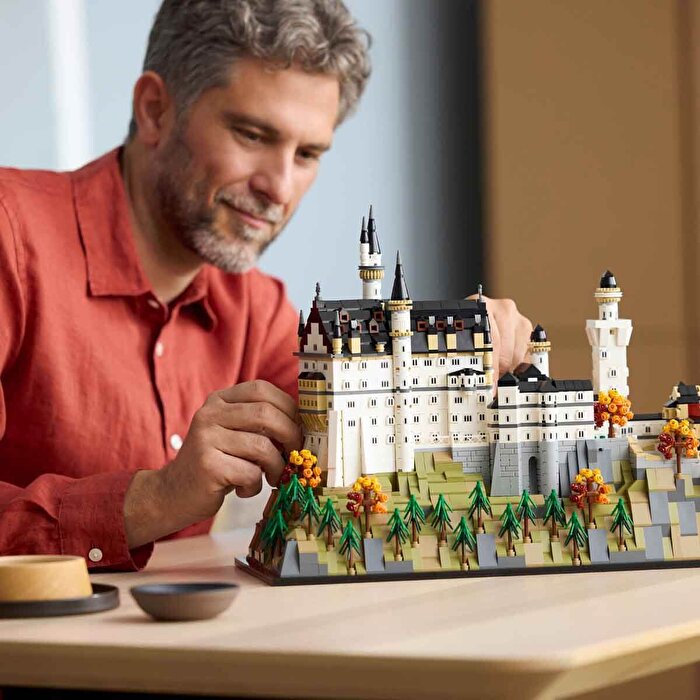 LEGO Architecture Neuschwanstein Şatosu 21063