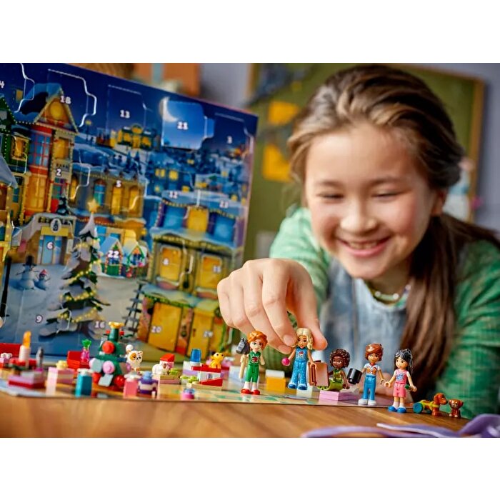 LEGO Friends 2025 Yılbaşı Takvimi 42668
