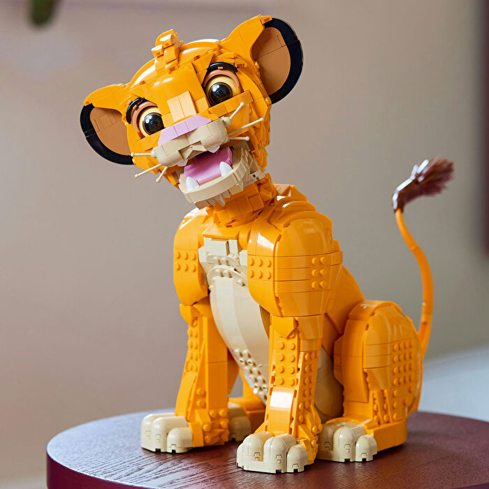 LEGO Disney Genç Aslan Kral Simba 43247