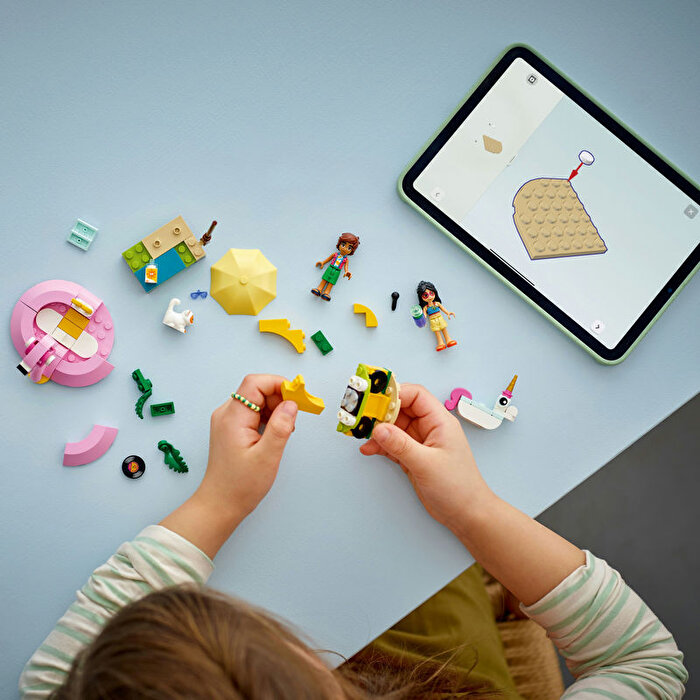 LEGO Friends Tek Boynuzlu At ve Flamingo Havuz Partisi 42658