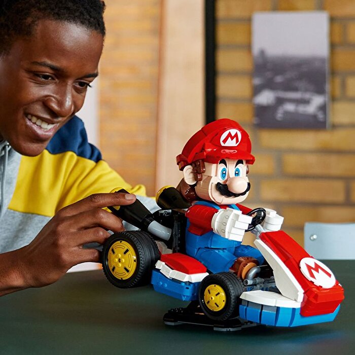 LEGO Super Mario: Mario Kart – Mario ve Standard Kart 72037