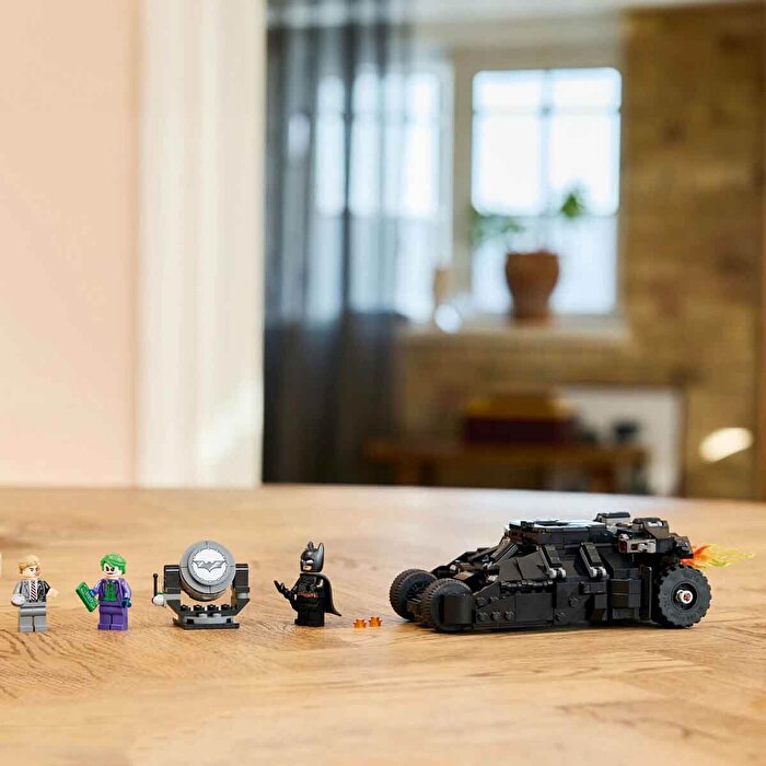 LEGO DC Batman: Batman Tumbler Two-Face ve Joker’e Karşı 76303