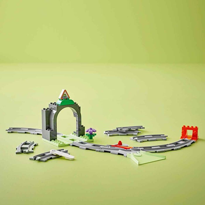 LEGO DUPLO Kasabası Tren Tüneli ve Rayları Ek Macera Seti 10425