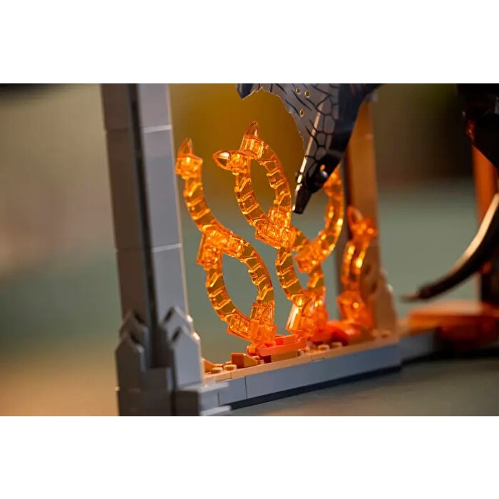 LEGO Icons Yüzüklerin Efendisi: Balrog Kitaplık Dekoru 10367