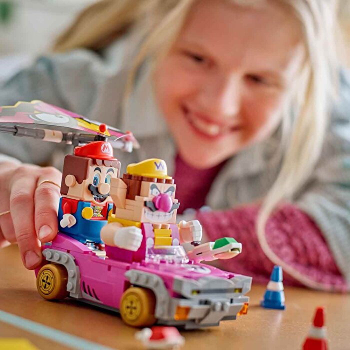 LEGO Super Mario: Mario Kart Wario ve King Boo 72038